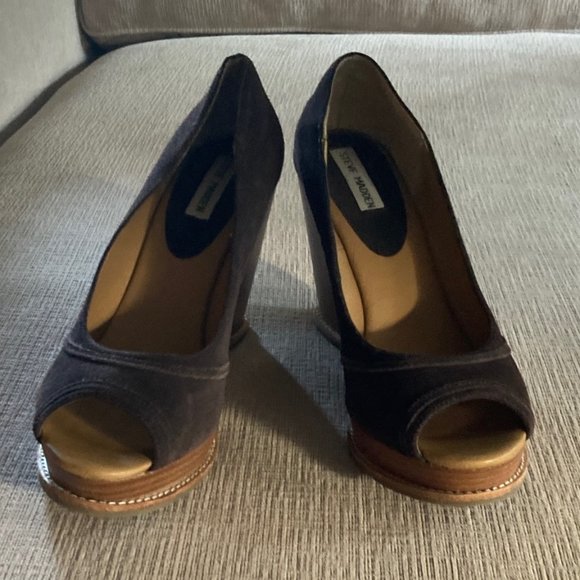 Steve Madden Brown Suede 4.25 inch Wedges - Style Cristan - Size 9.5 - Worn once - Picture 7 of 15